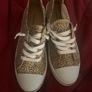 Leopard shoes size 7 1/2